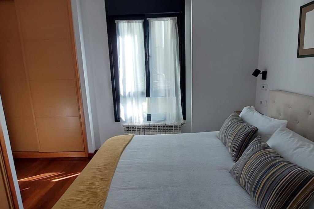 Precioso Apartamento En Cimadevilla Gijon Bagian luar foto
